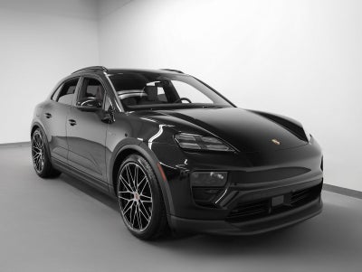 2026 Porsche Macan Macan 4 Electric