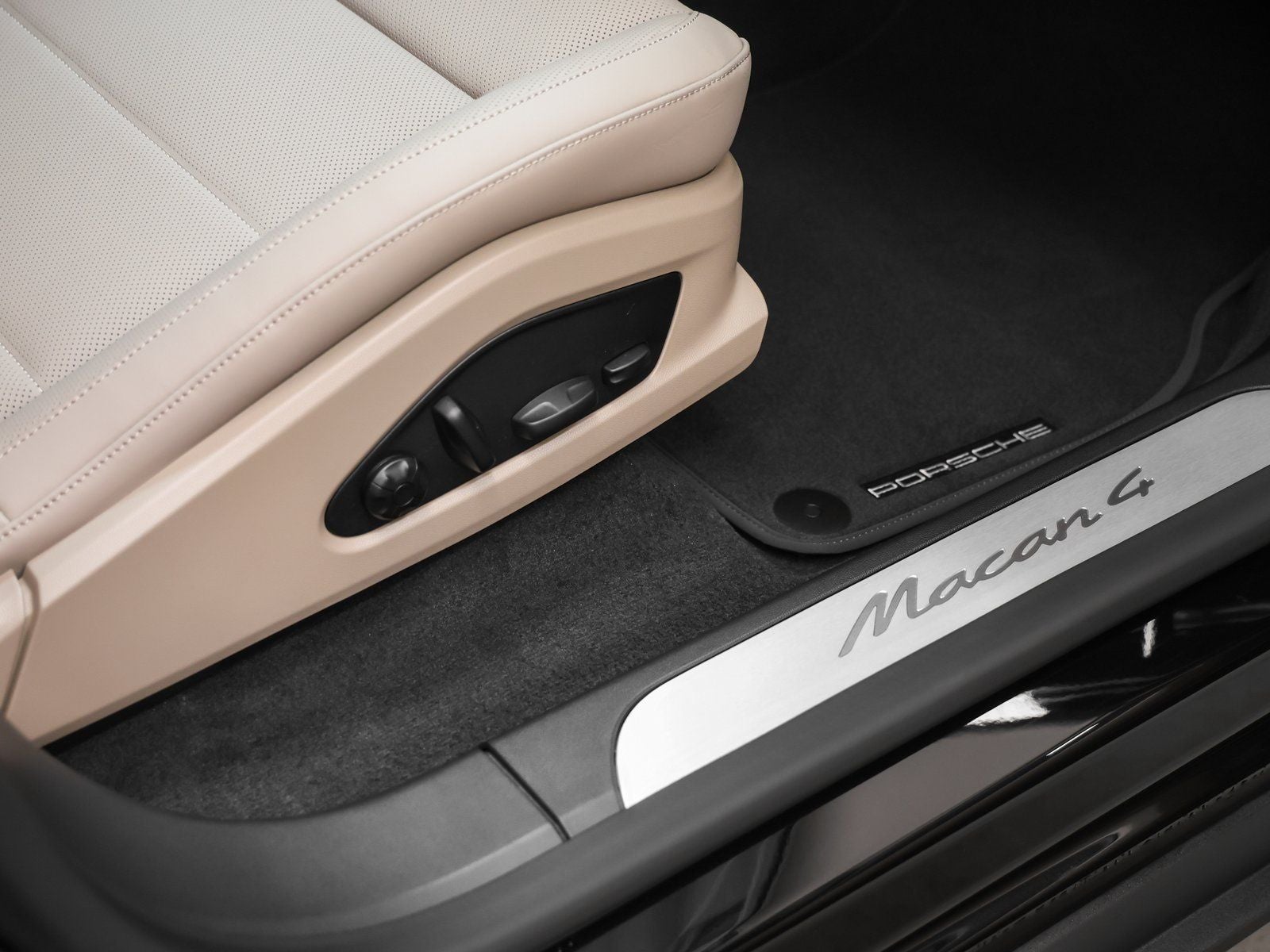 2026 Porsche Macan Macan 4 Electric