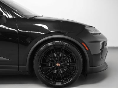 2026 Porsche Macan 4 Electric