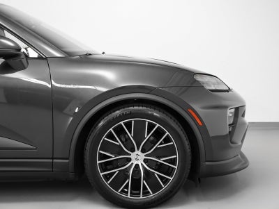 2025 Porsche Macan Macan 4 Electric