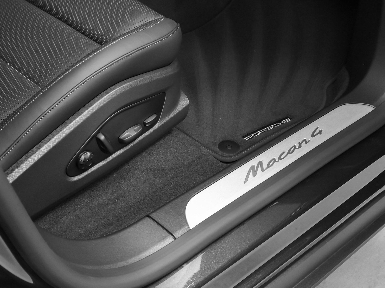 2025 Porsche Macan Macan 4 Electric