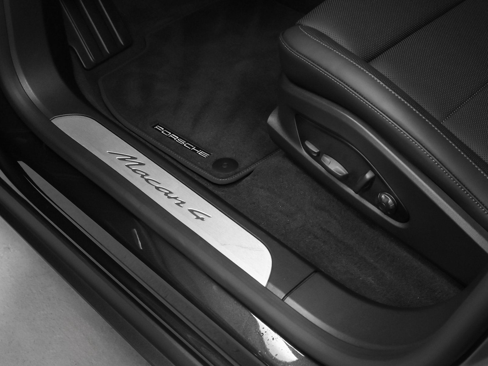 2025 Porsche Macan Macan 4 Electric