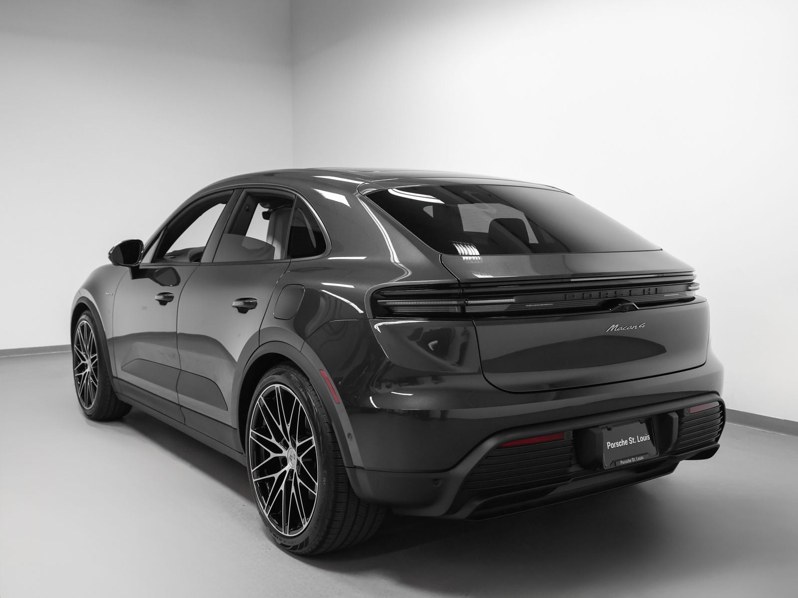 2026 Porsche Macan 4 Electric
