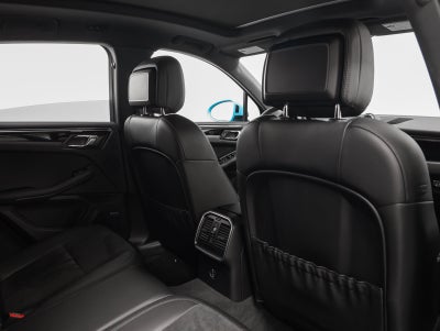 2021 Porsche Macan Macan S
