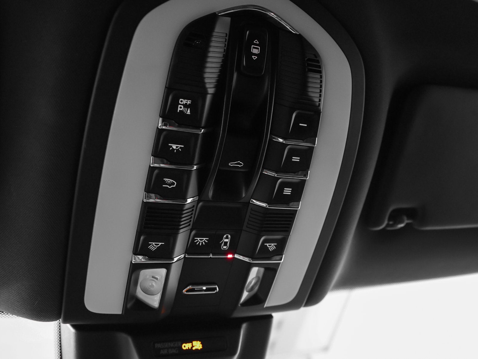 2021 Porsche Macan Macan S