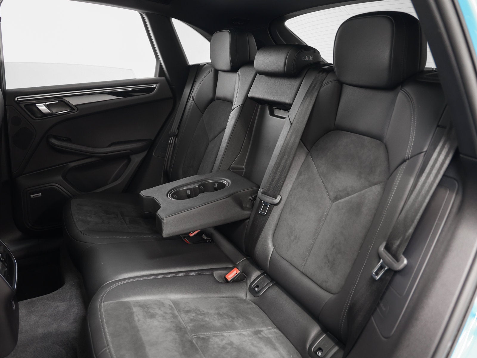2021 Porsche Macan Macan S