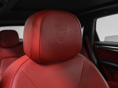 2023 Porsche Cayenne S Platinum Edition