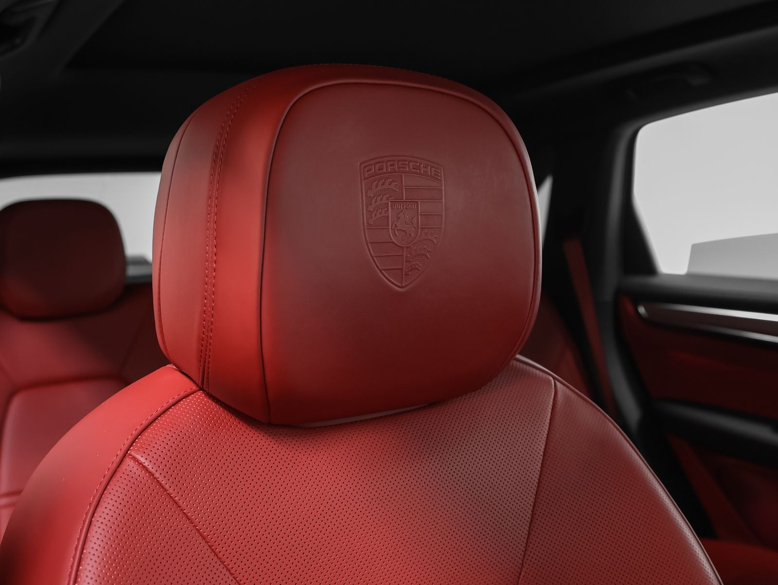 2023 Porsche Cayenne S Platinum Edition