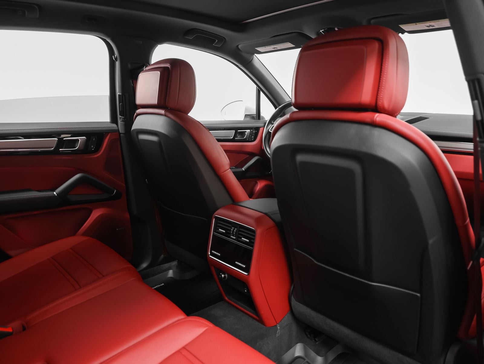 2023 Porsche Cayenne S Platinum Edition