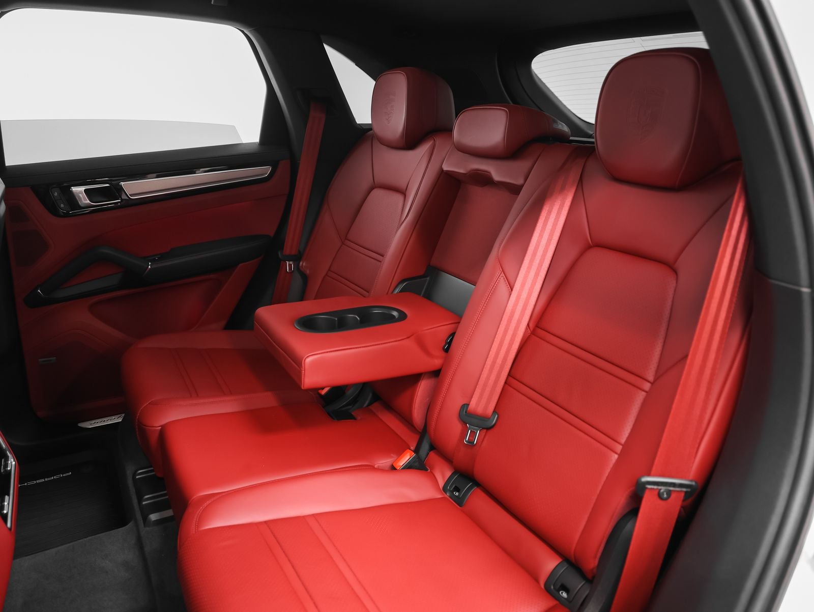 2023 Porsche Cayenne S Platinum Edition