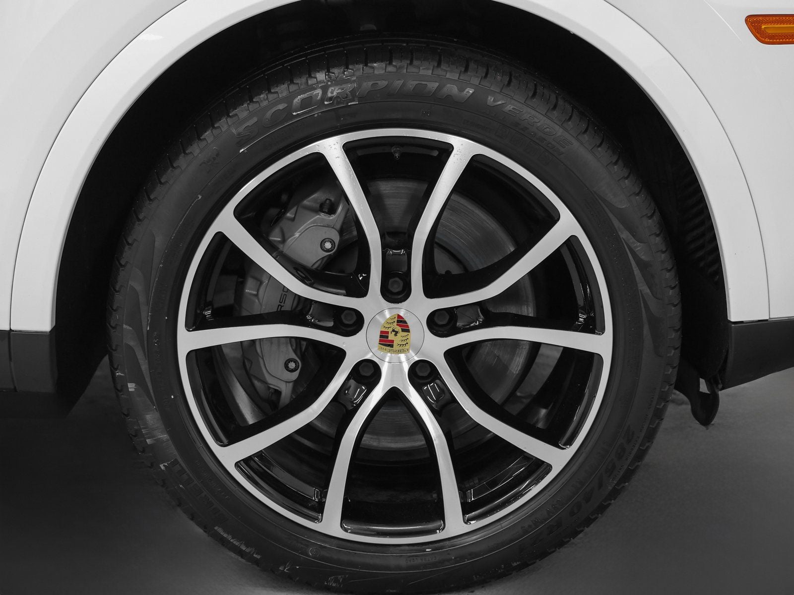 2023 Porsche Cayenne Cayenne S Platinum Edition (MY23)