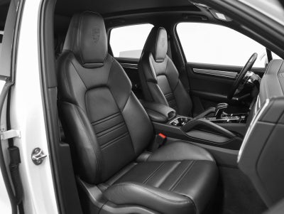 2023 Porsche Cayenne Cayenne S Platinum Edition (MY23)