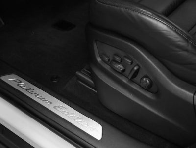 2023 Porsche Cayenne Cayenne S Platinum Edition (MY23)