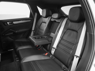 2023 Porsche Cayenne Cayenne S Platinum Edition (MY23)