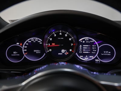 2023 Porsche Cayenne Cayenne S Platinum Edition