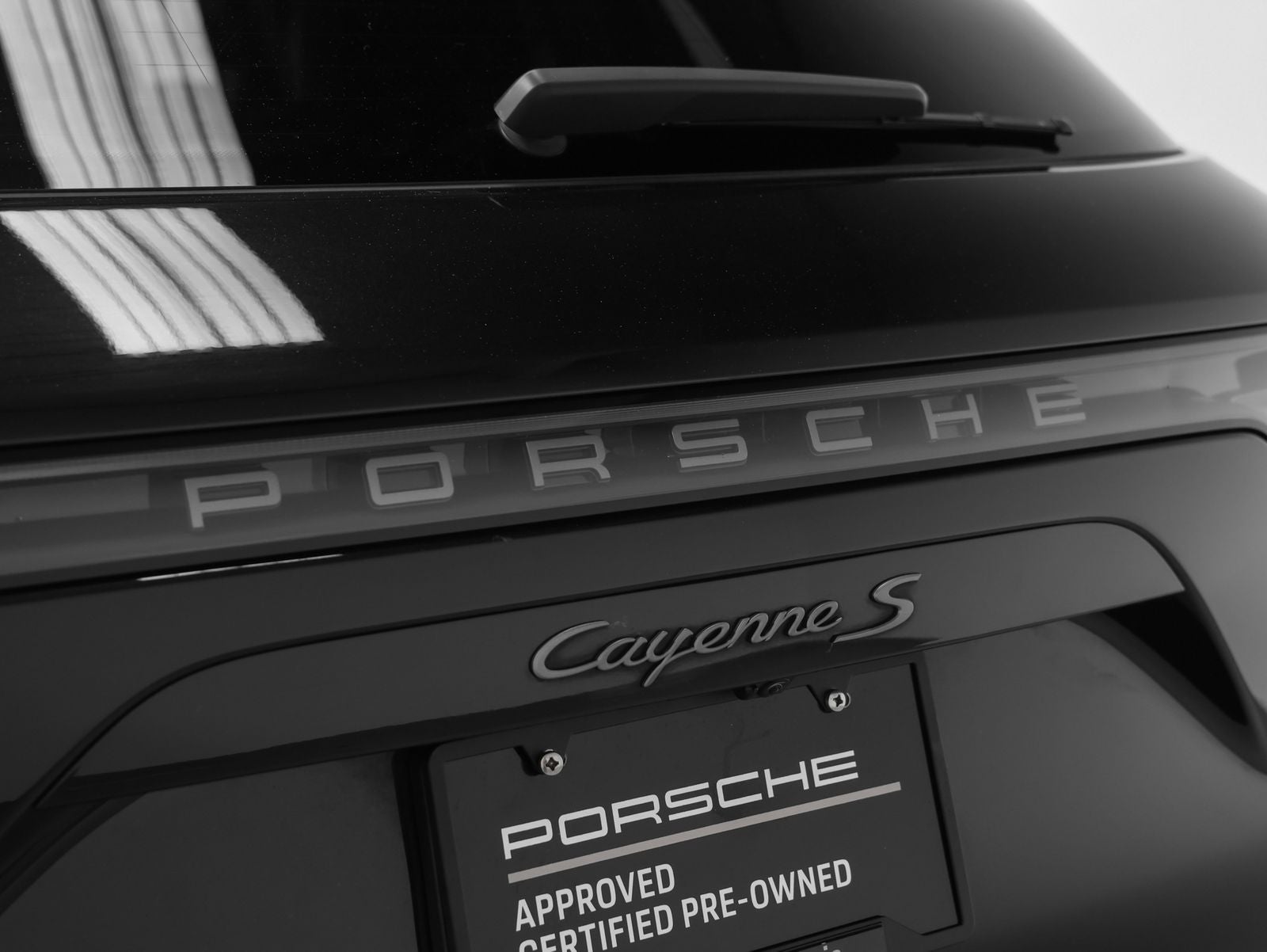 2023 Porsche Cayenne S Platinum Edition