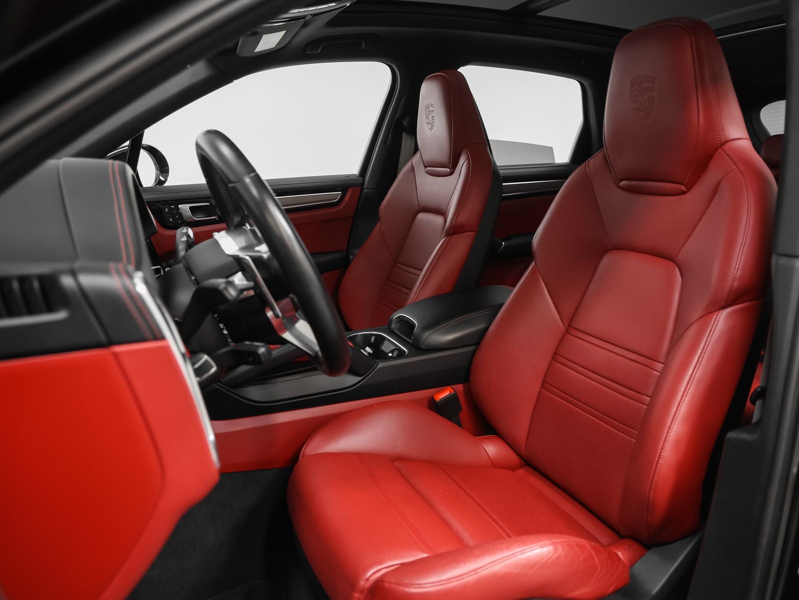 2023 Porsche Cayenne S Platinum Edition