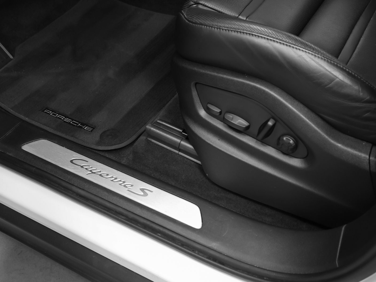 2023 Porsche Cayenne S
