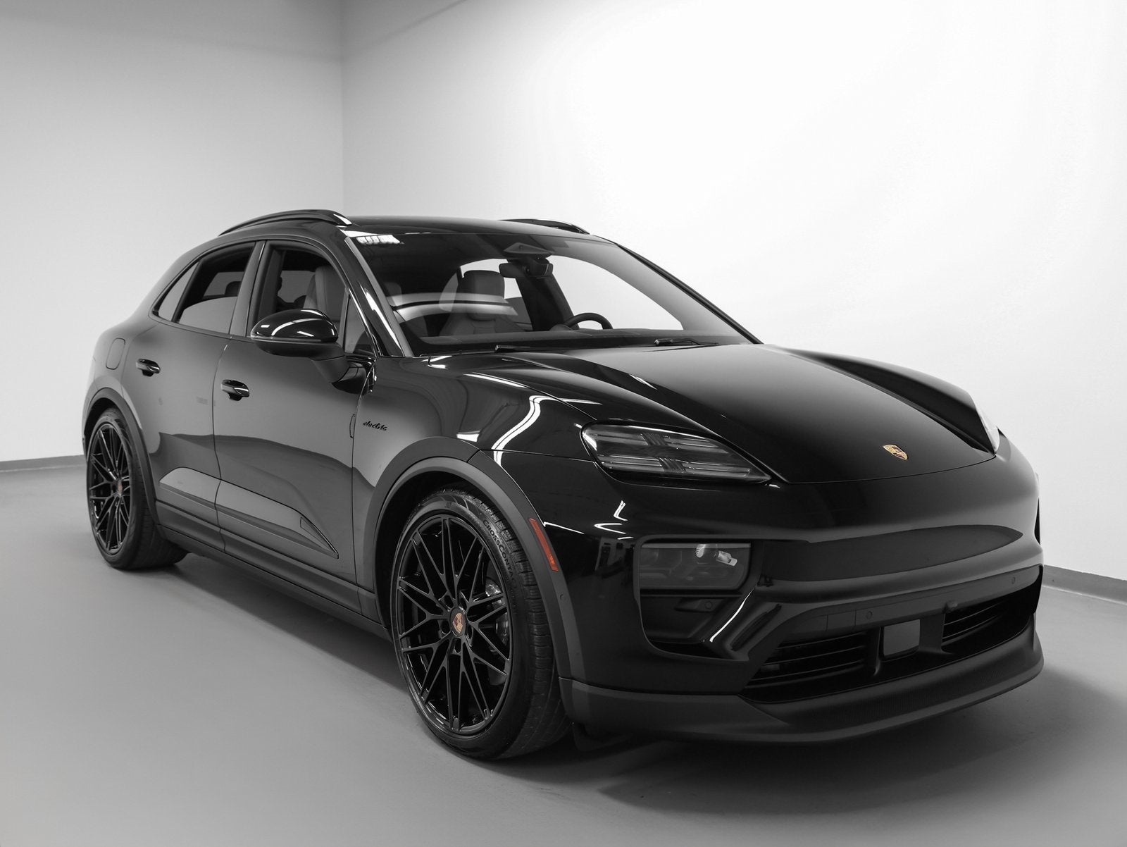 2025 Porsche Macan Macan 4S Electric