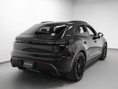 2025 Porsche Macan Macan 4S Electric