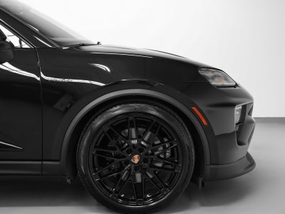 2025 Porsche Macan Macan 4S Electric