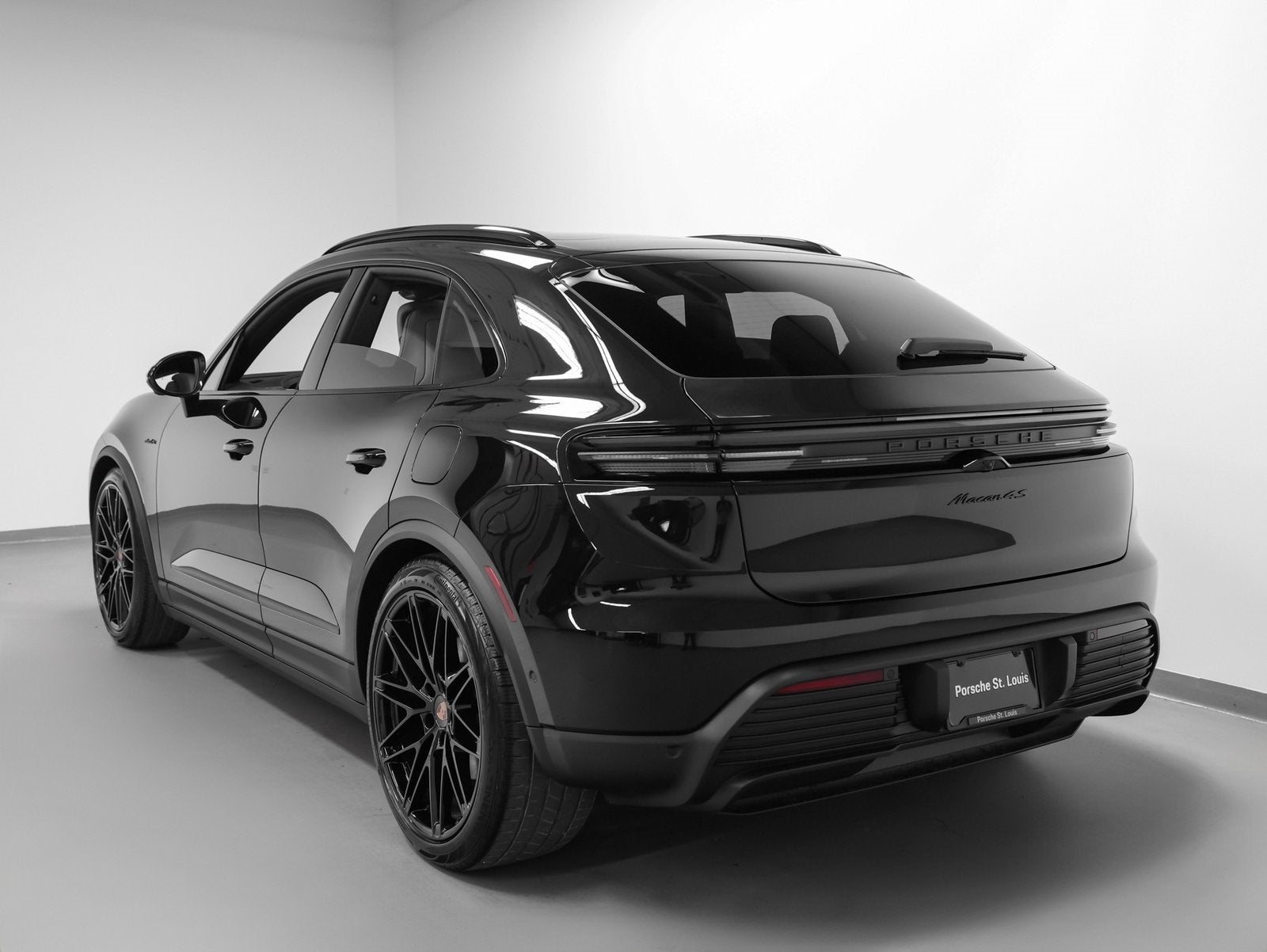 2025 Porsche Macan Macan 4S Electric