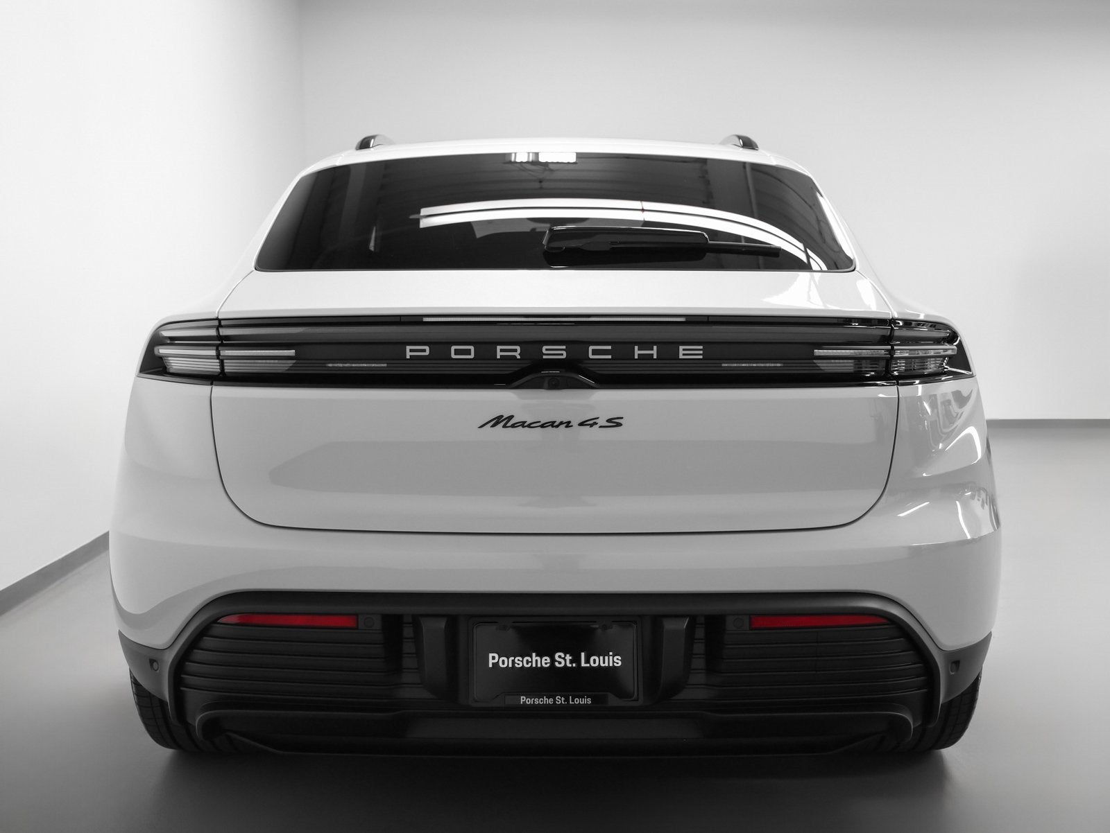 2025 Porsche Macan Macan 4S Electric