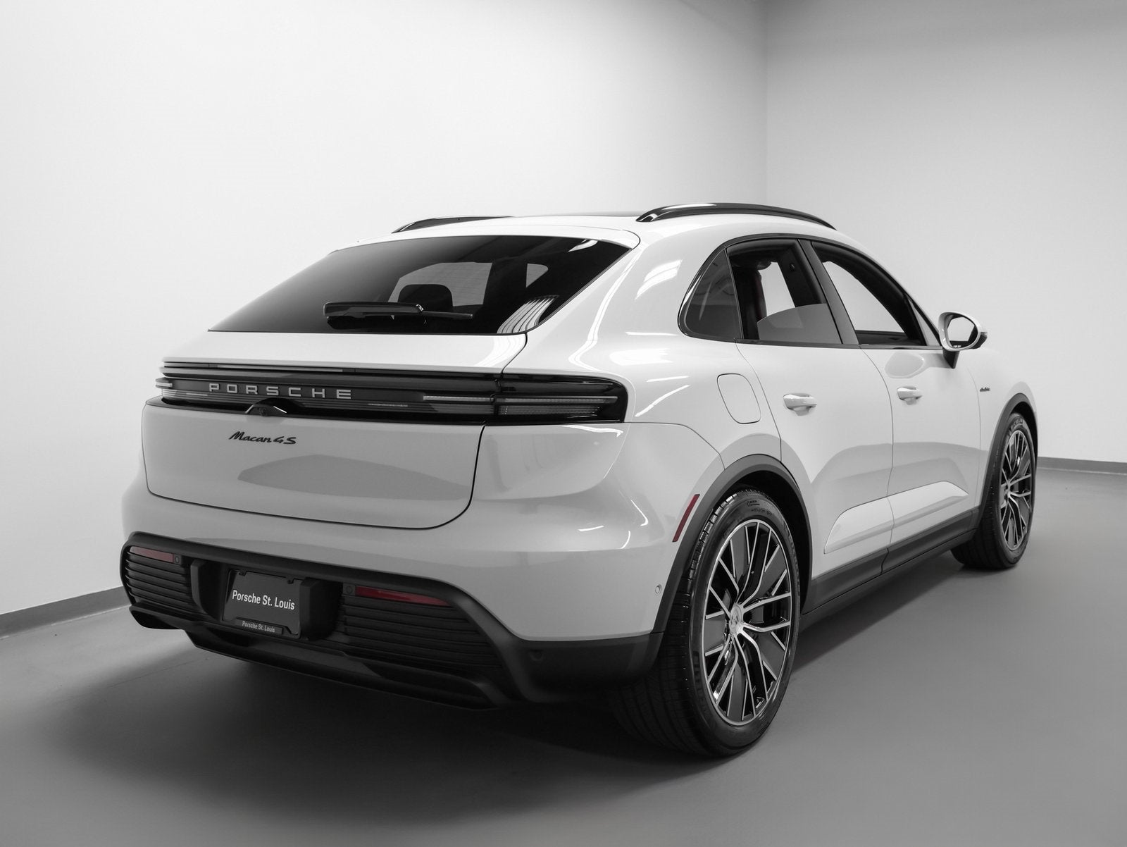 2025 Porsche Macan Macan 4S Electric