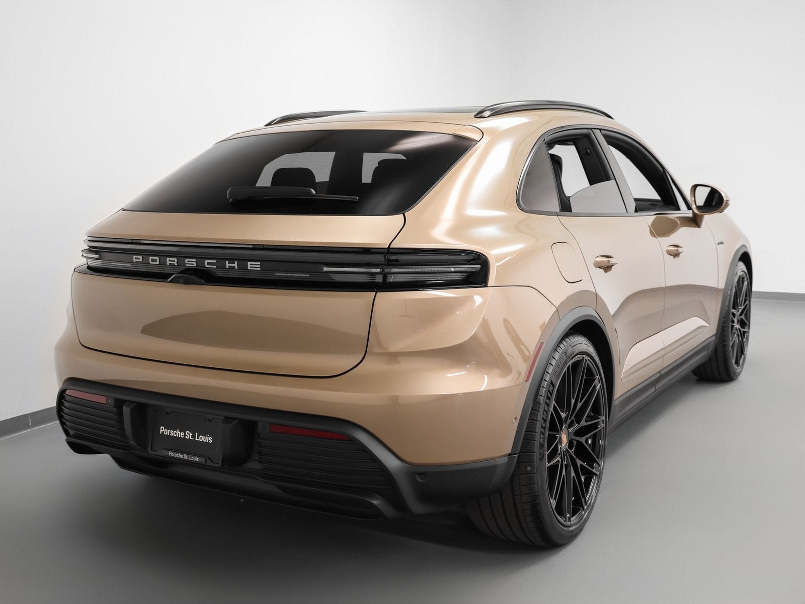 2025 Porsche Macan Macan 4S Electric