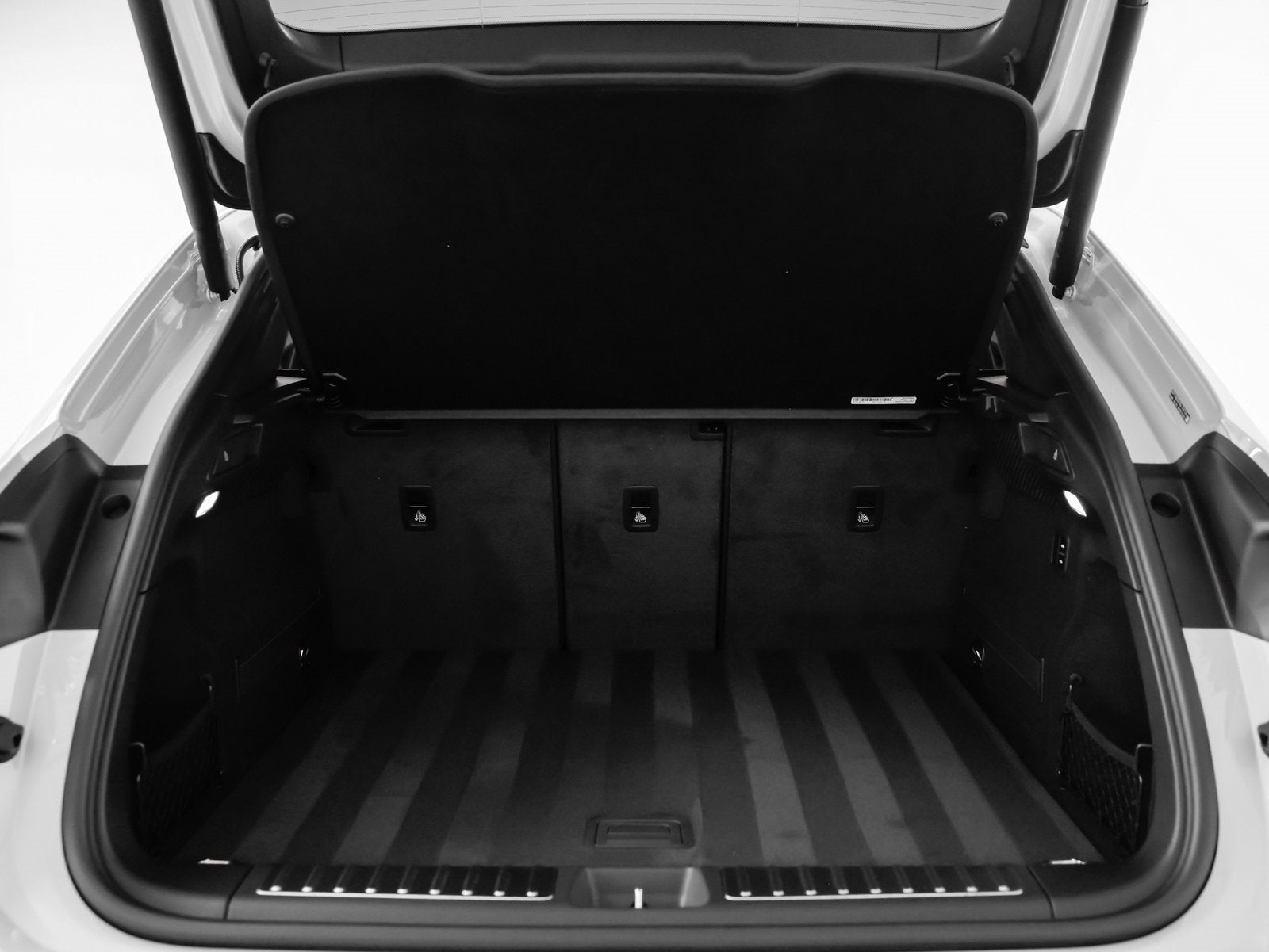 2025 Porsche Macan Macan 4S Electric