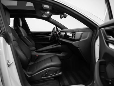 2025 Porsche Macan Macan 4S Electric