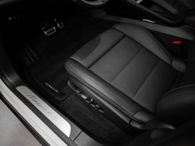 2025 Porsche Macan Macan 4S Electric