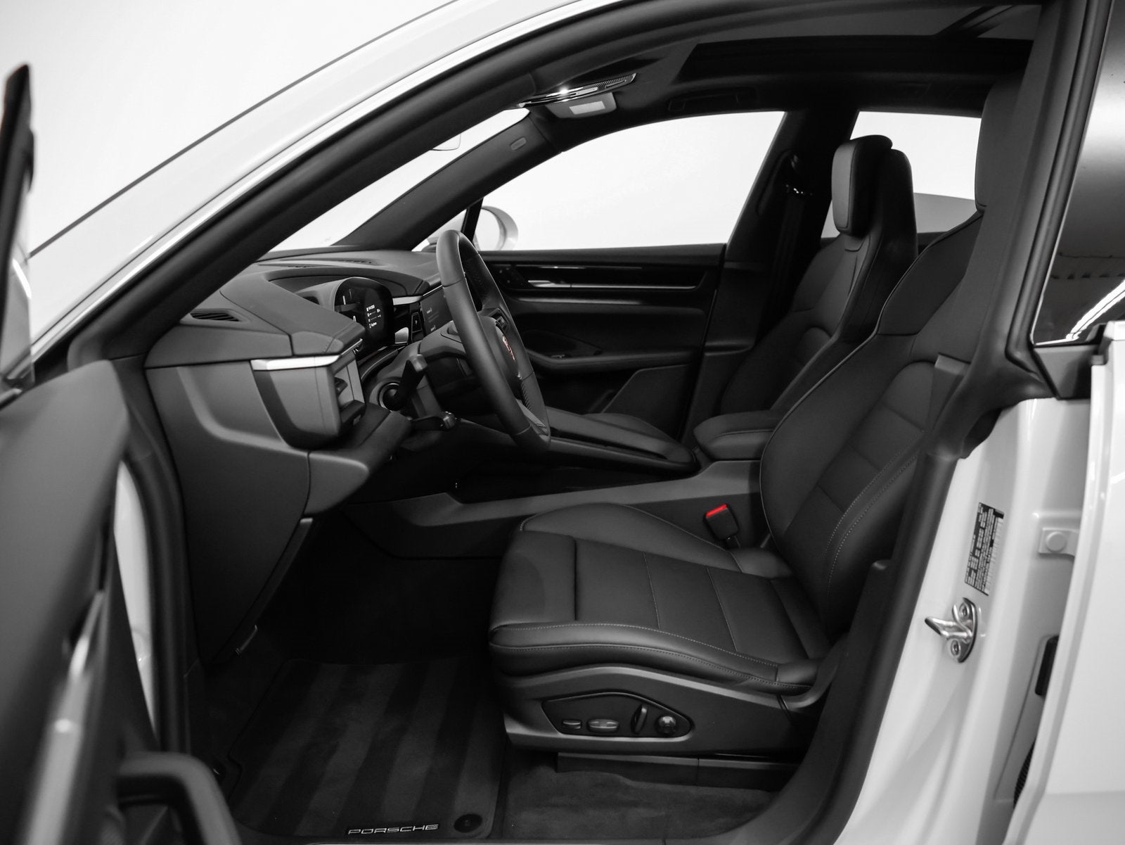 2025 Porsche Macan Macan 4S Electric