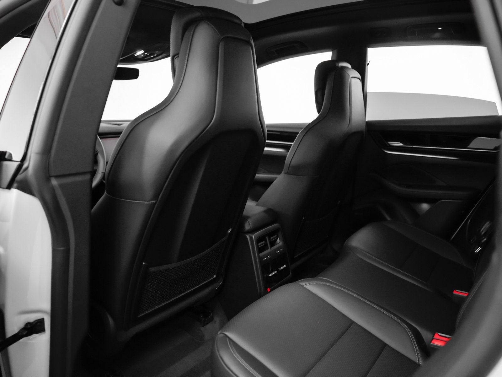 2025 Porsche Macan Macan 4S Electric