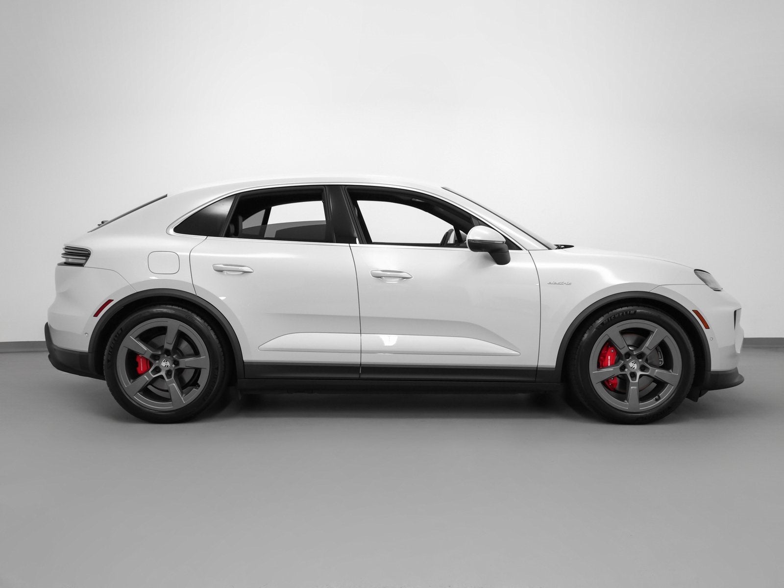 2025 Porsche Macan Macan 4S Electric