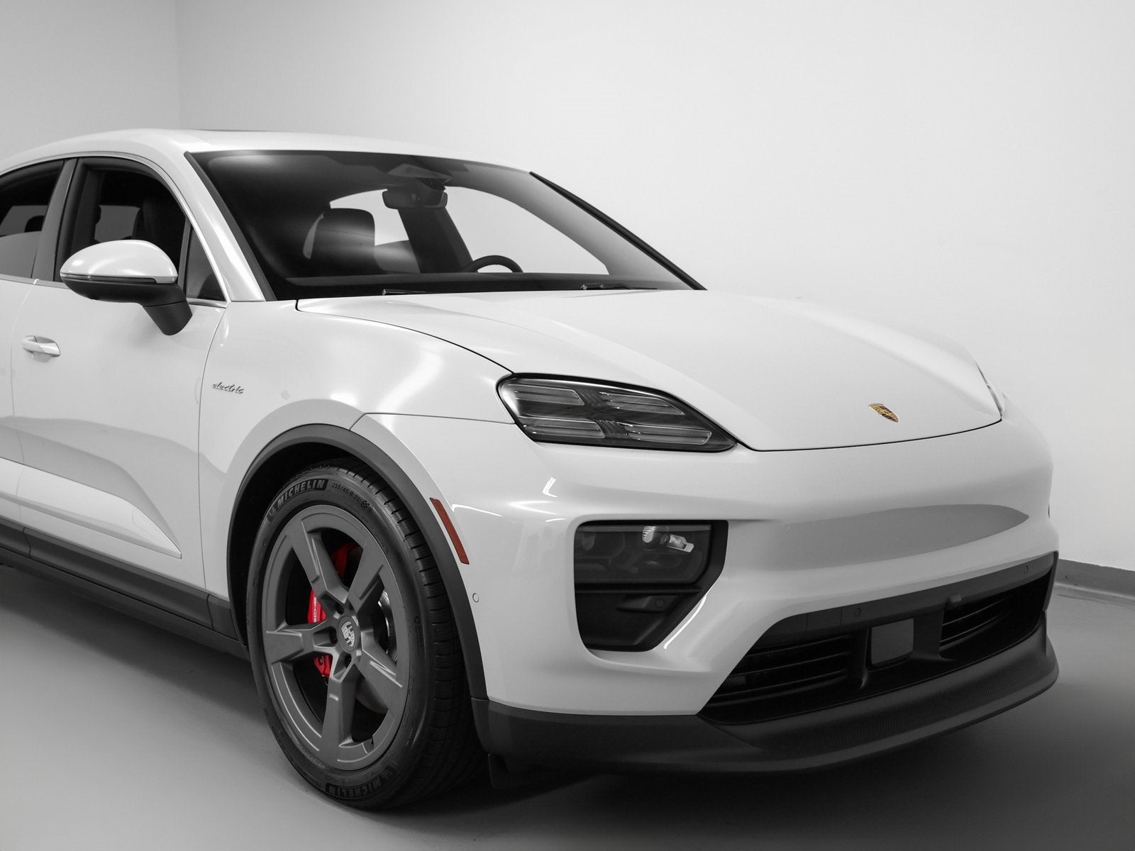 2025 Porsche Macan Macan 4S Electric