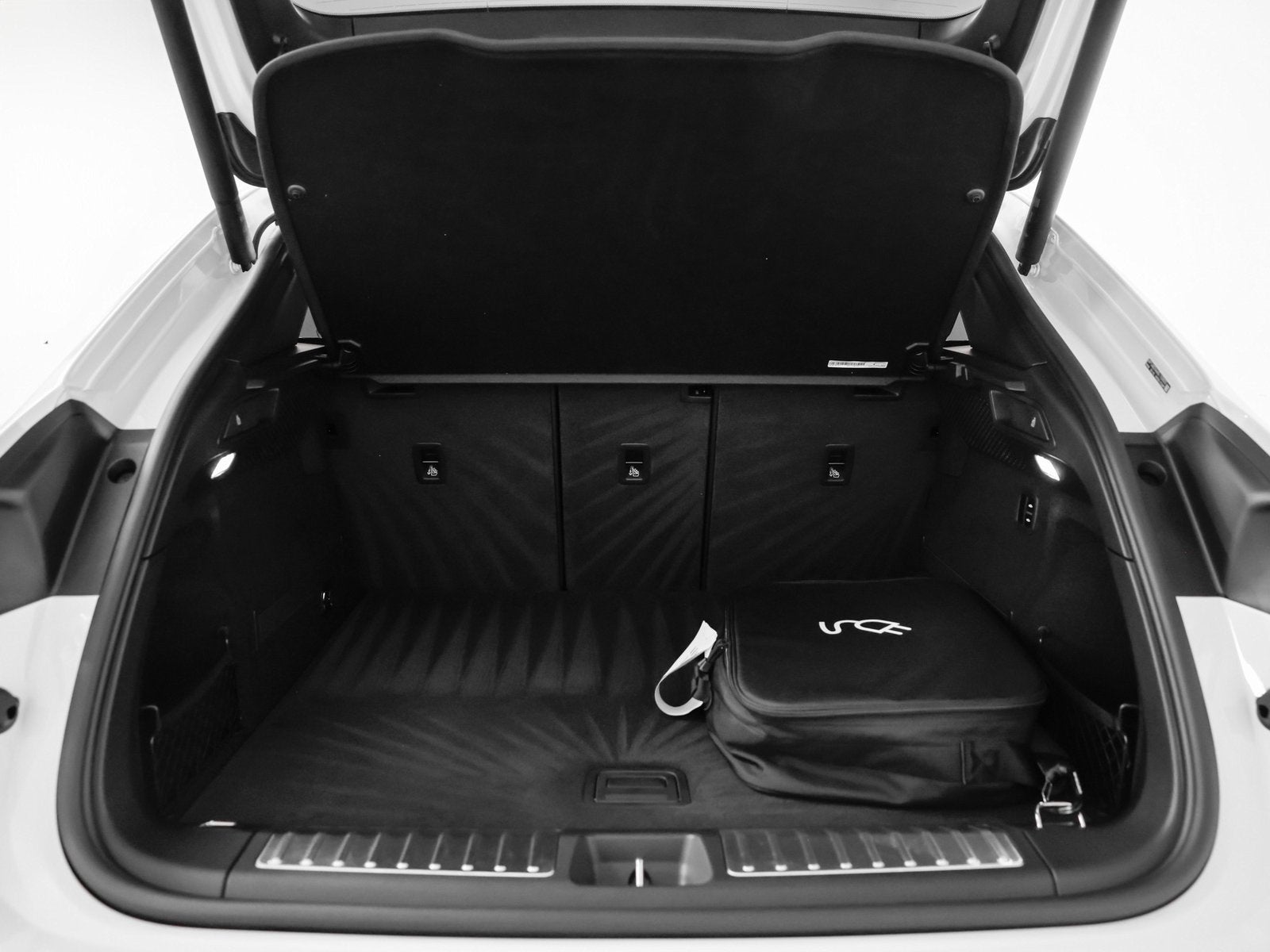 2025 Porsche Macan Macan 4S Electric