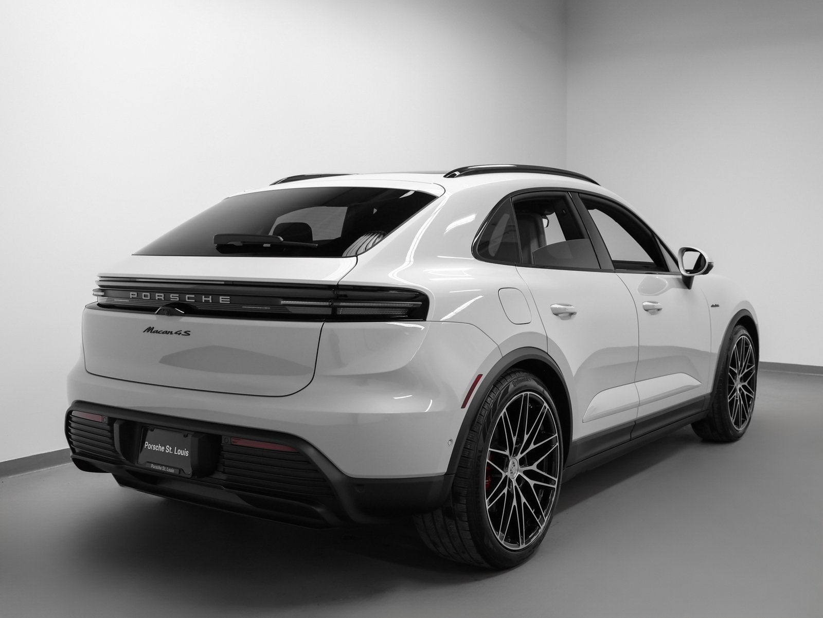 2025 Porsche Macan Macan 4S Electric