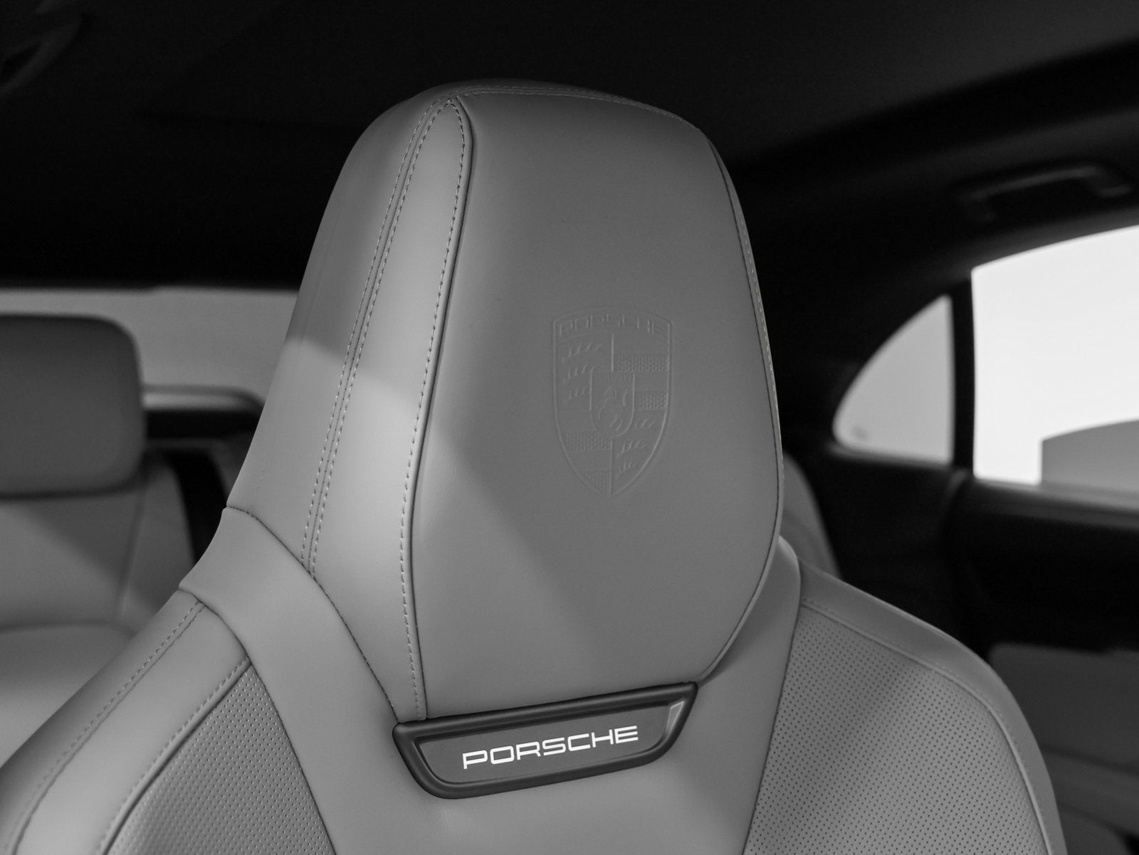 2025 Porsche Macan Macan 4S Electric