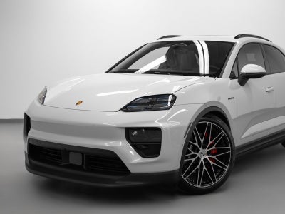 2025 Porsche Macan Macan 4S Electric