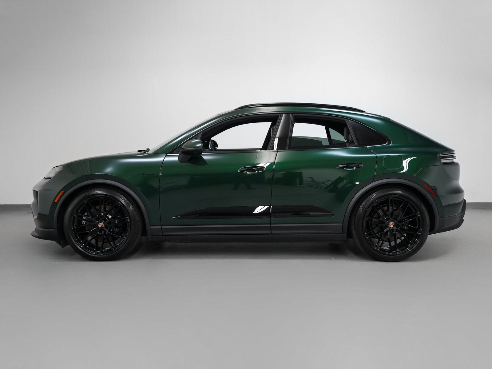 2025 Porsche Macan Macan 4S Electric