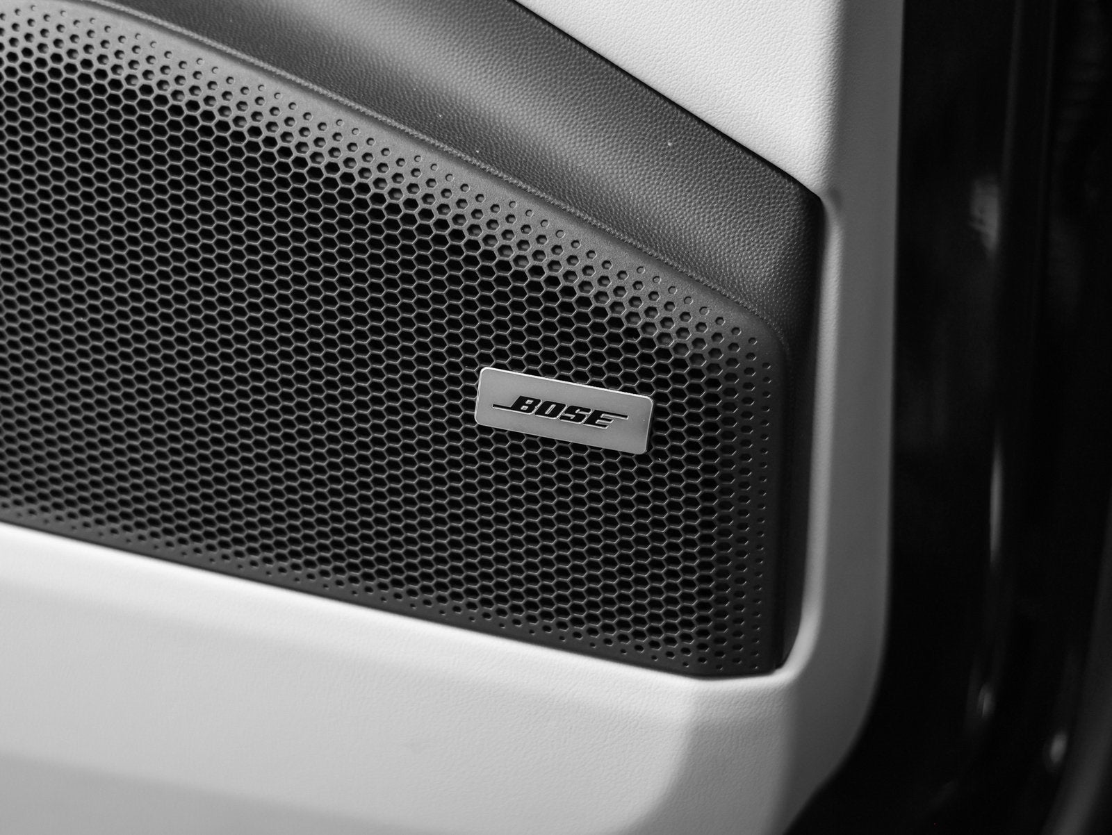 2025 Porsche Macan Macan 4S Electric