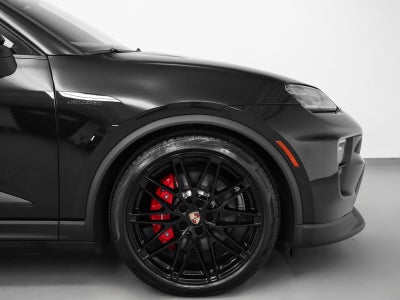 2025 Porsche Macan 4S Electric
