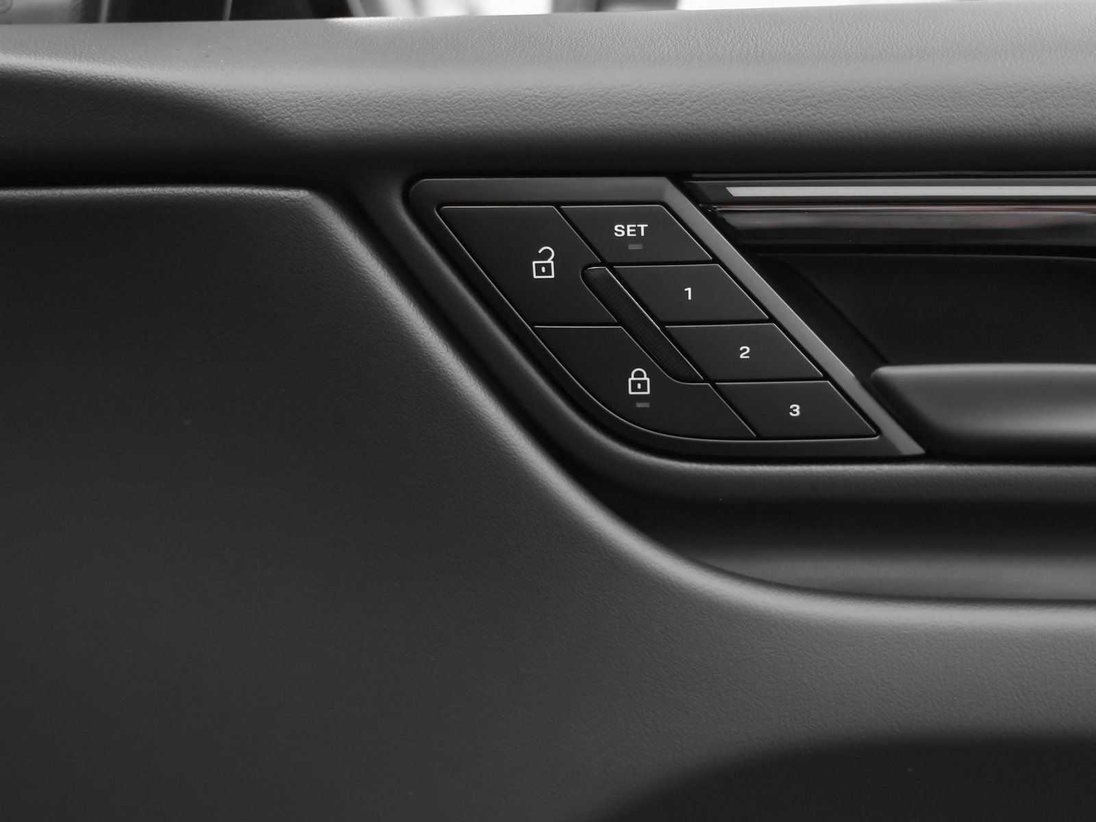 2025 Porsche Macan 4S Electric