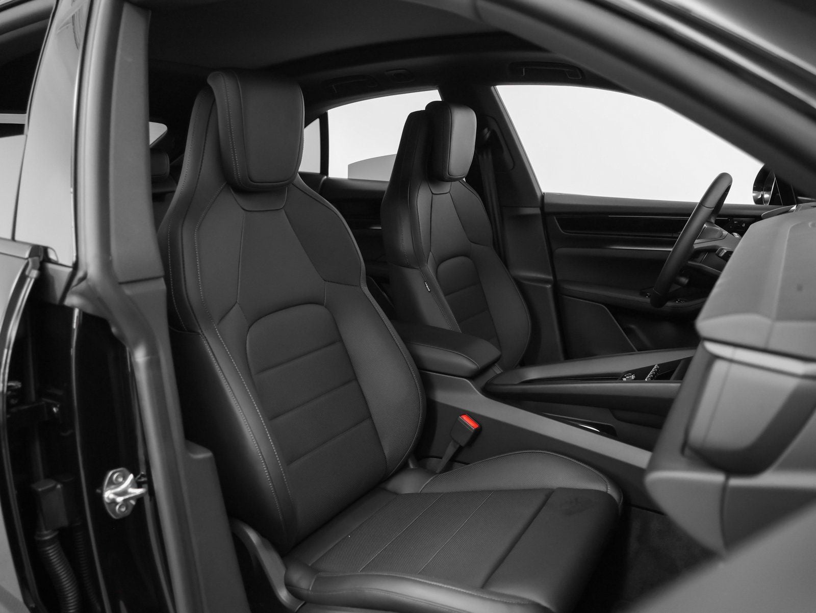 2025 Porsche Macan 4S Electric