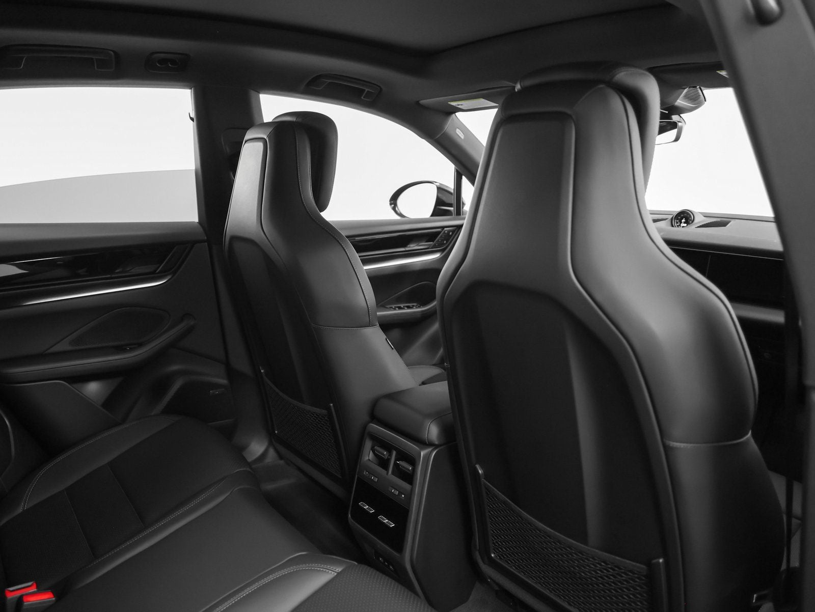 2025 Porsche Macan 4S Electric