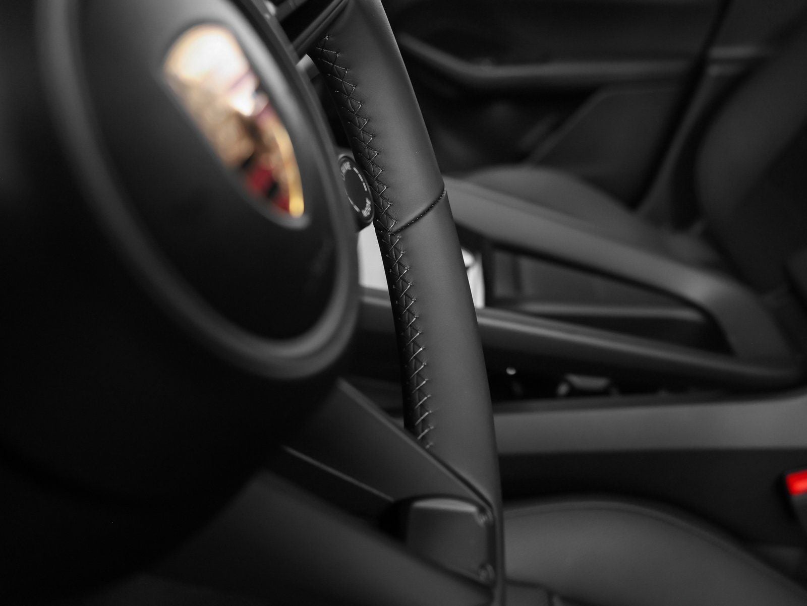 2025 Porsche Macan 4S Electric