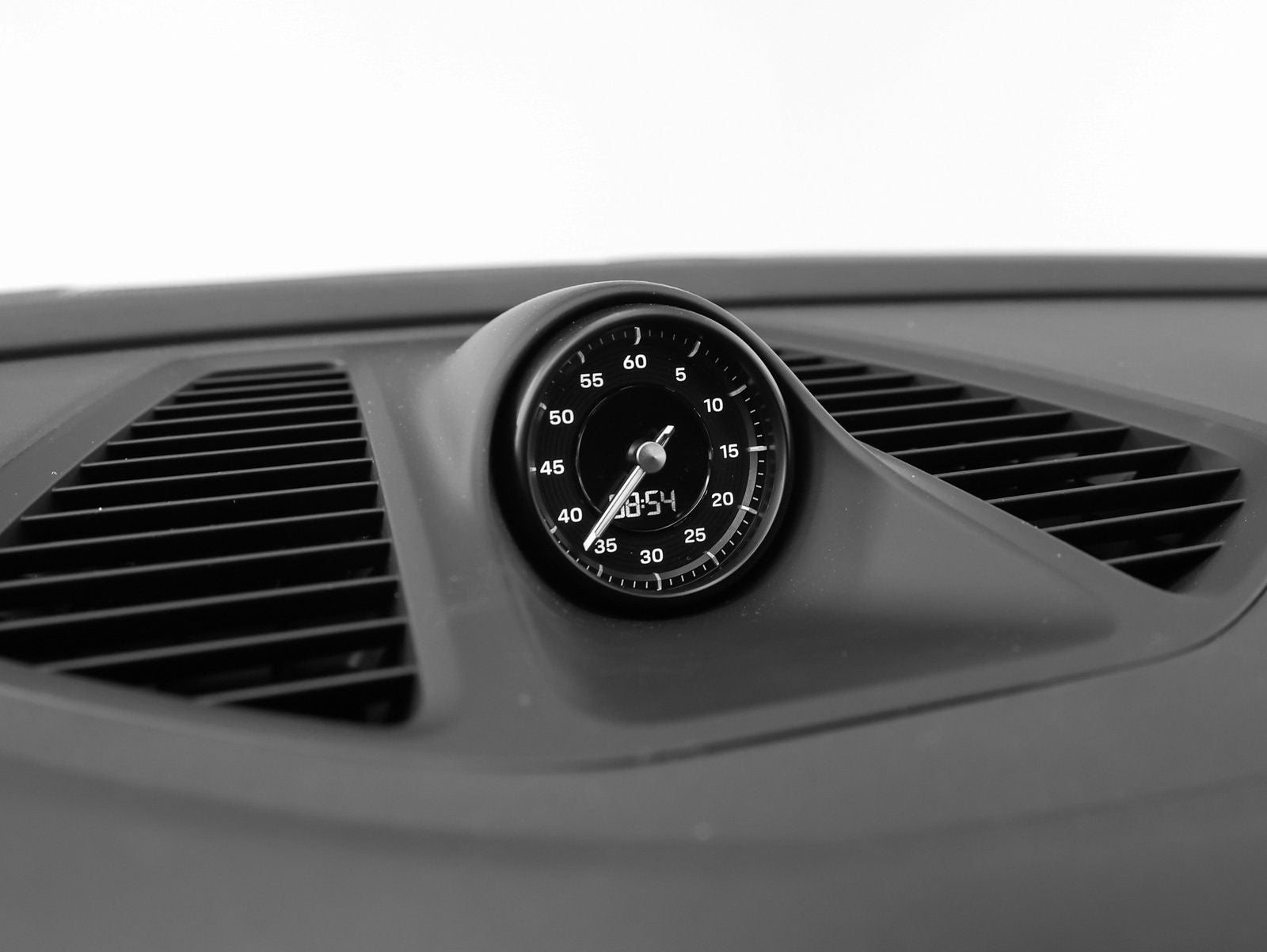 2025 Porsche Macan 4S Electric