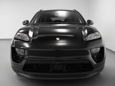 2025 Porsche Macan 4S Electric
