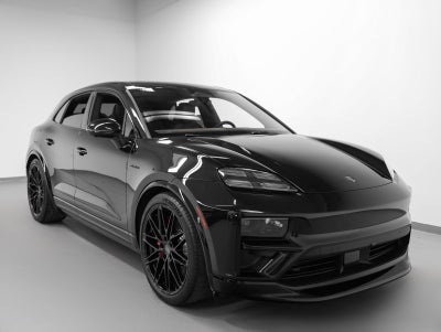 2025 Porsche Macan Macan Turbo Electric
